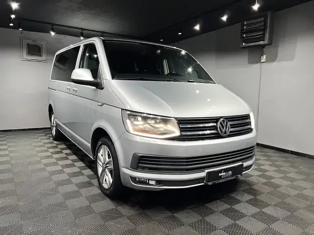 Volkswagen Multivan view 2
