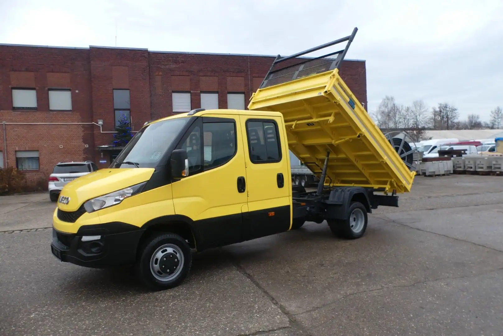 Iveco Daily 3.0 Maxi DoKa Meiller 3-S-Kipper*StHz*AHK* Jaune - 1