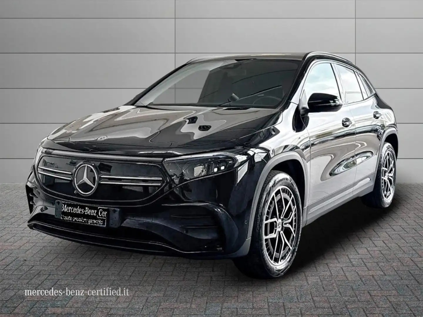 Mercedes-Benz EQA 300 300 Premium 4matic Noir - 1