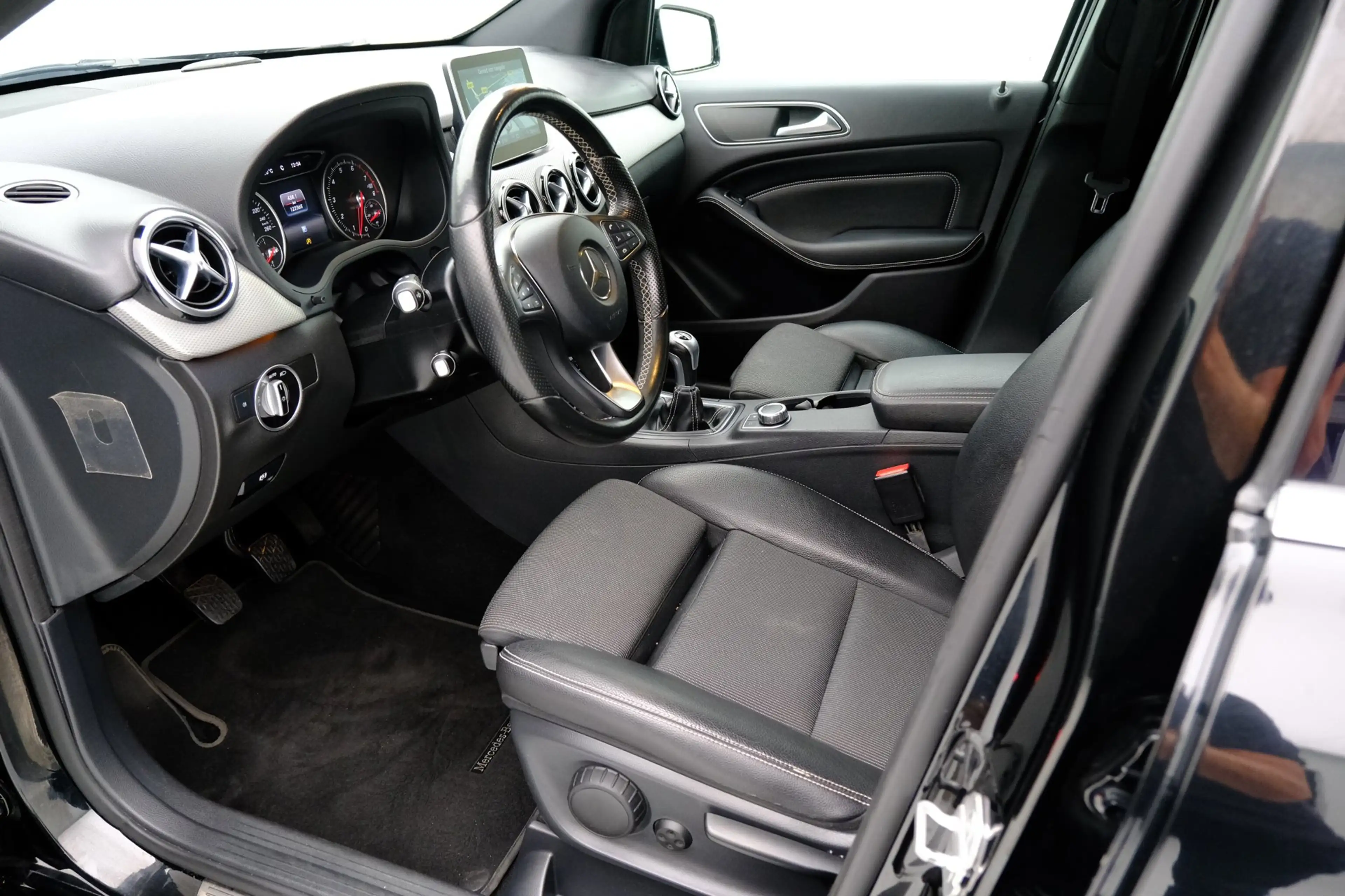 Mercedes-Benz B 180 Ambition Navi|PDC|LMV|Trekh. — photo 2