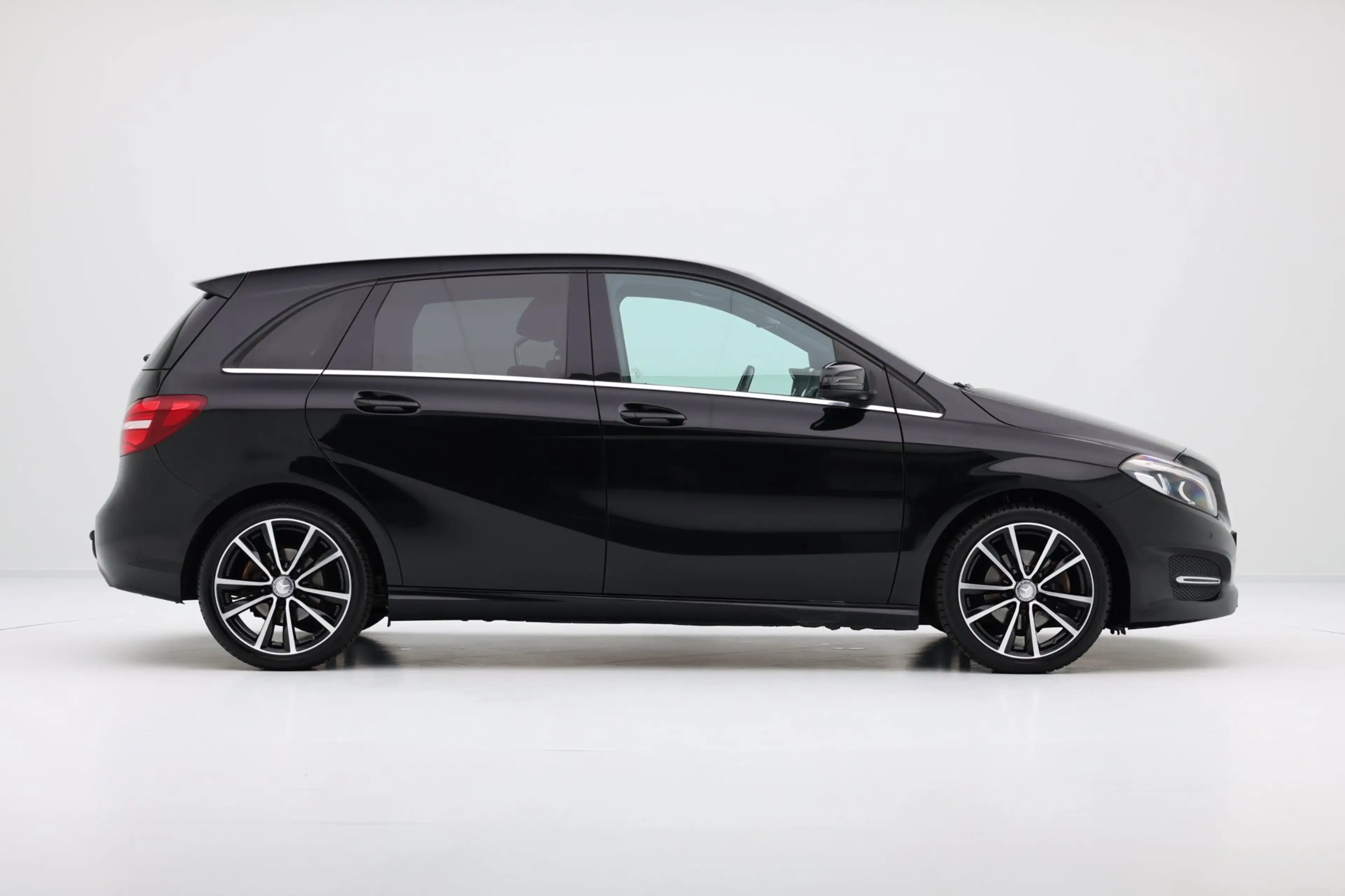 Mercedes-Benz B 180 Ambition Navi|PDC|LMV|Trekh. — photo 26