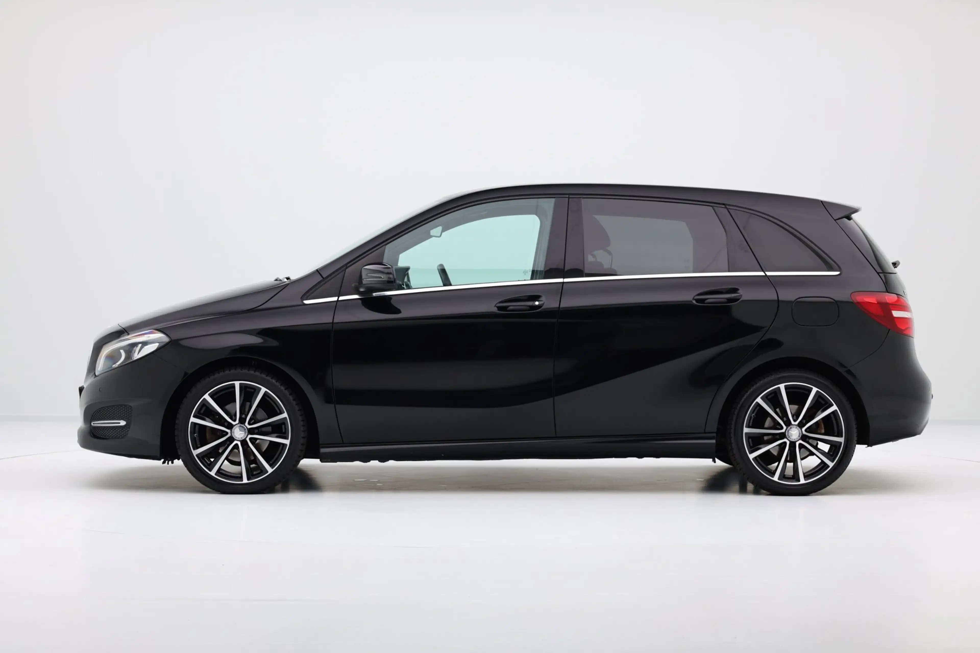 Mercedes-Benz B 180 Ambition Navi|PDC|LMV|Trekh. — photo 25