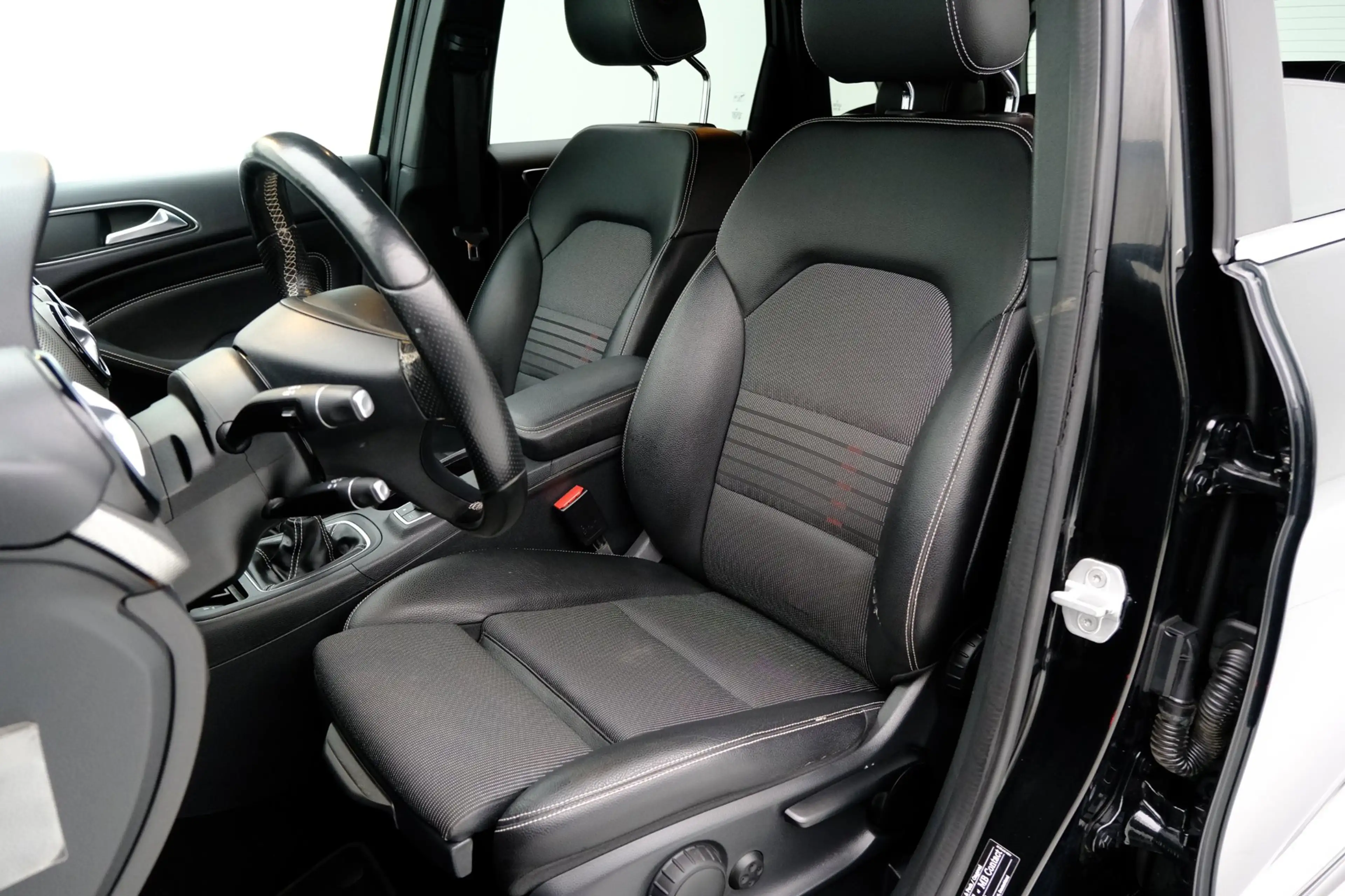 Mercedes-Benz B 180 Ambition Navi|PDC|LMV|Trekh. — photo 23