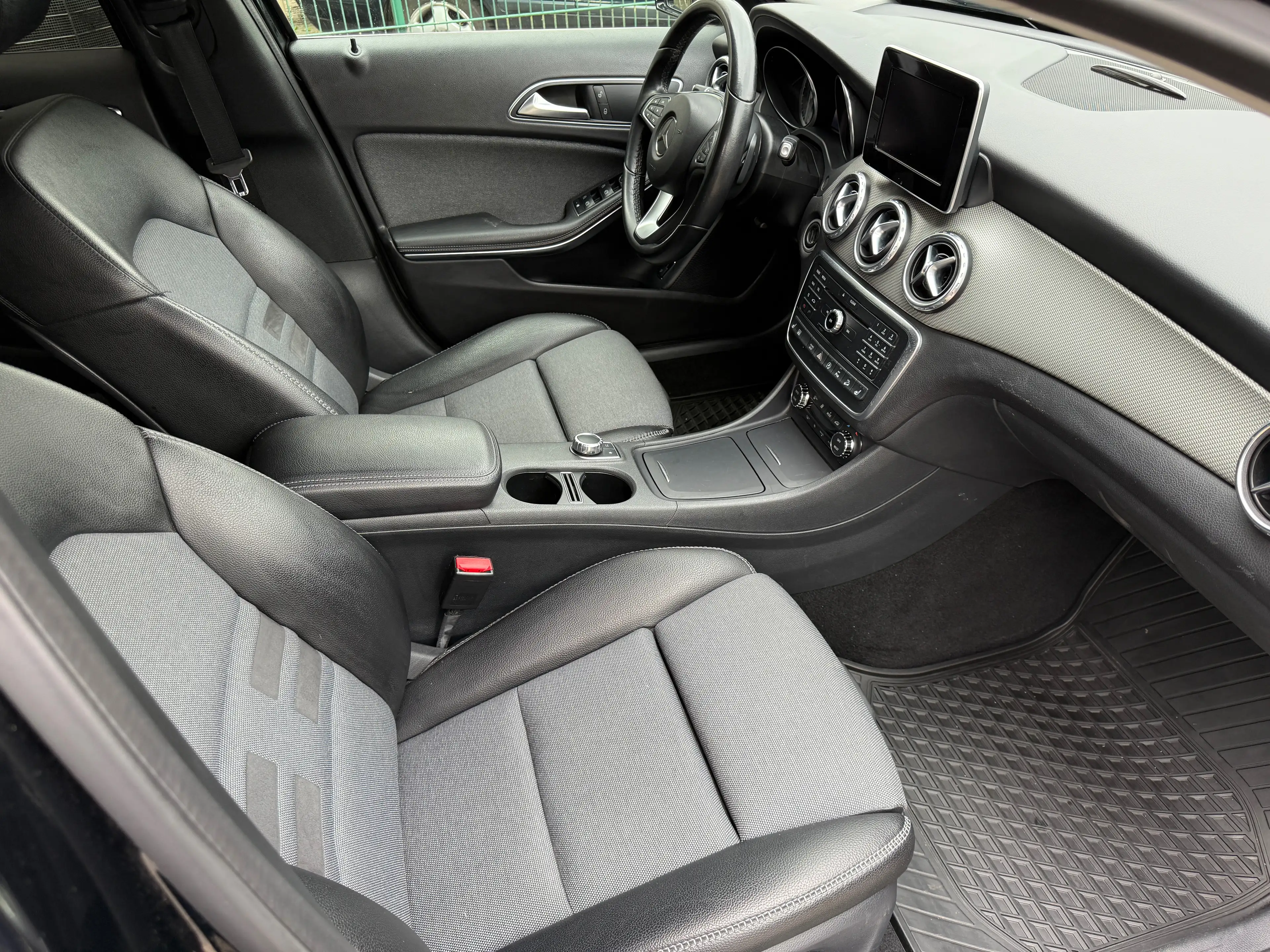 Mercedes-Benz GLA 200 CDI 4Matic Style *HU neu*AHK*Navi*PDC*SHZ*Teilleder*Automatik* — photo 10