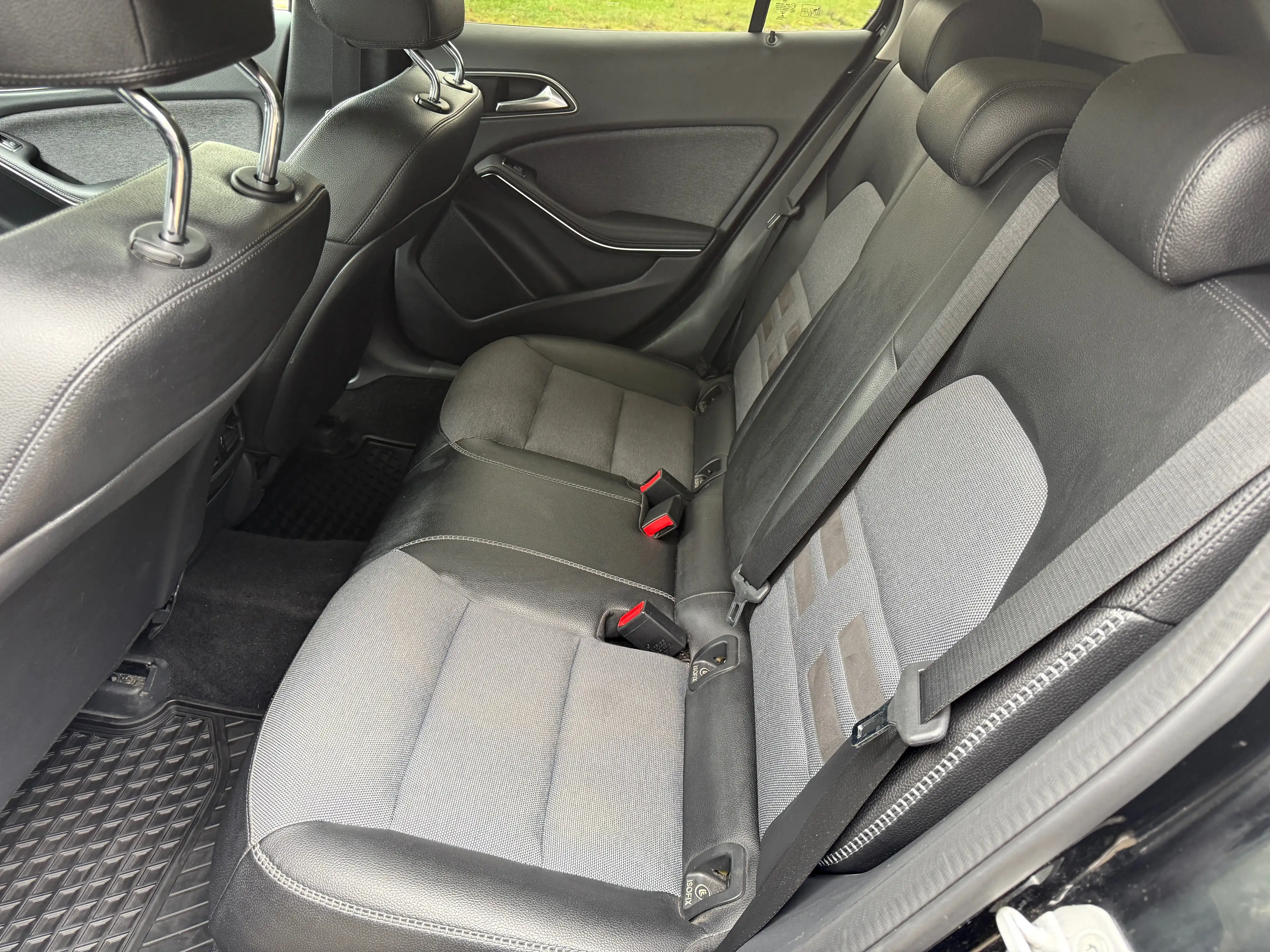 Mercedes-Benz GLA 200 CDI 4Matic Style *HU neu*AHK*Navi*PDC*SHZ*Teilleder*Automatik* — photo 12