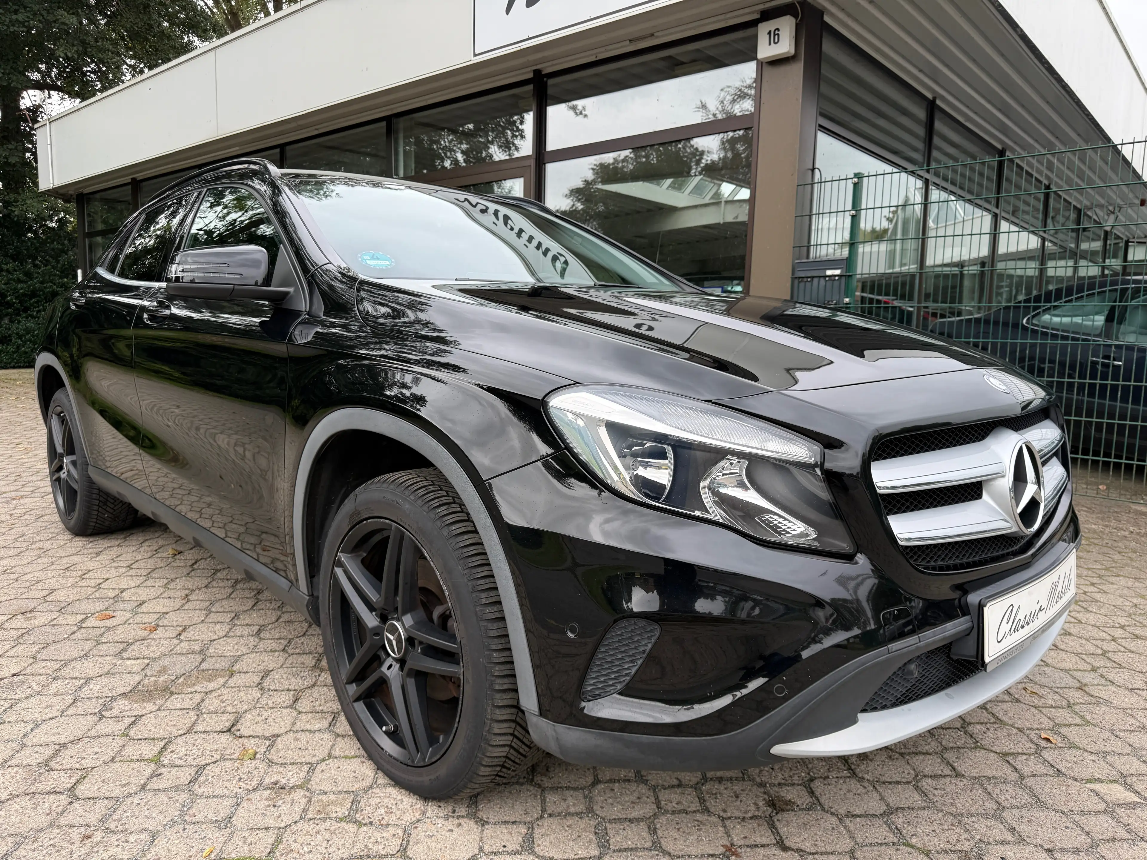 Mercedes-Benz GLA 200 CDI 4Matic Style *HU neu*AHK*Navi*PDC*SHZ*Teilleder*Automatik* — photo 3