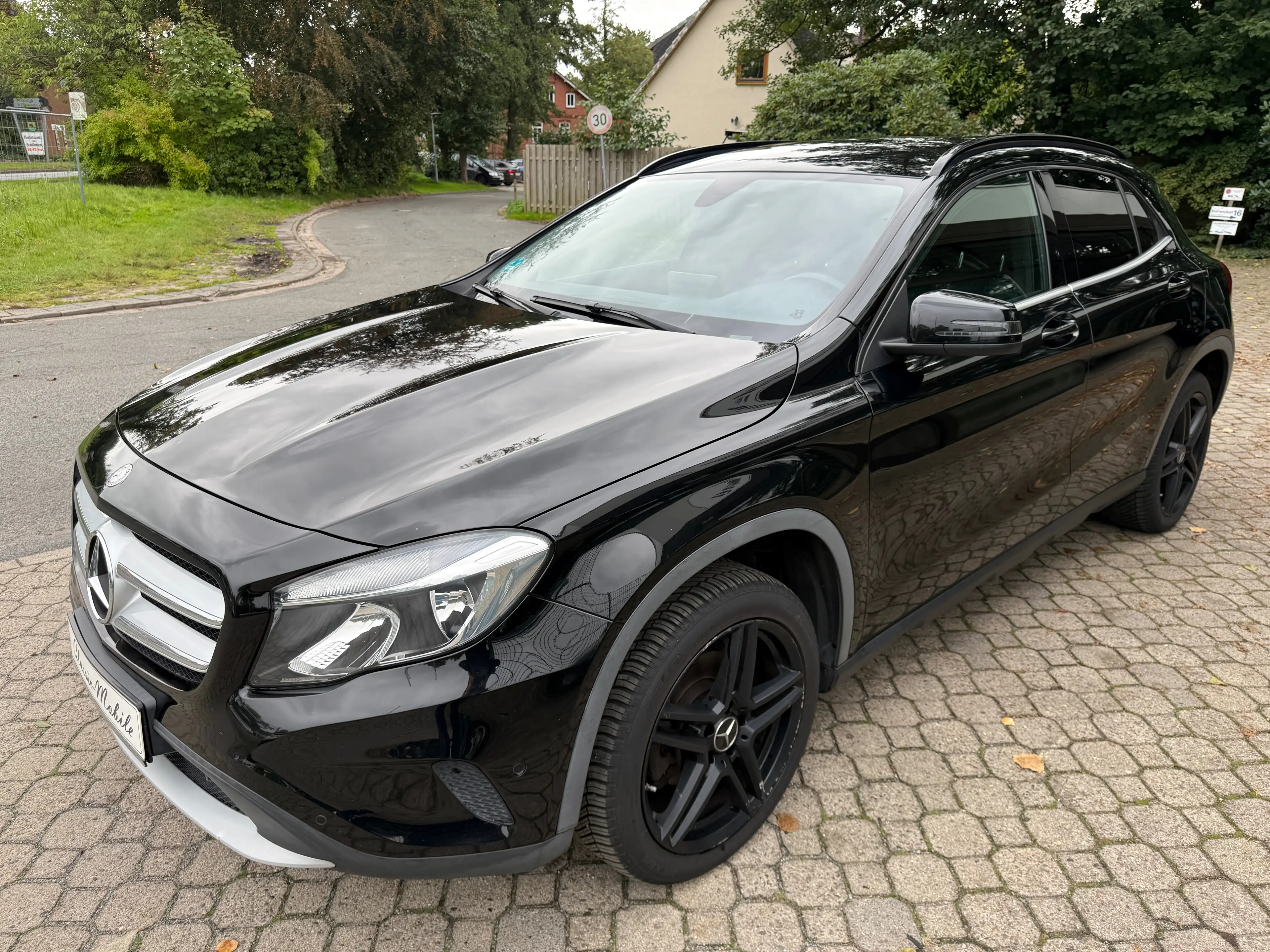 Mercedes-Benz GLA 200 CDI 4Matic Style *HU neu*AHK*Navi*PDC*SHZ*Teilleder*Automatik* — photo 2