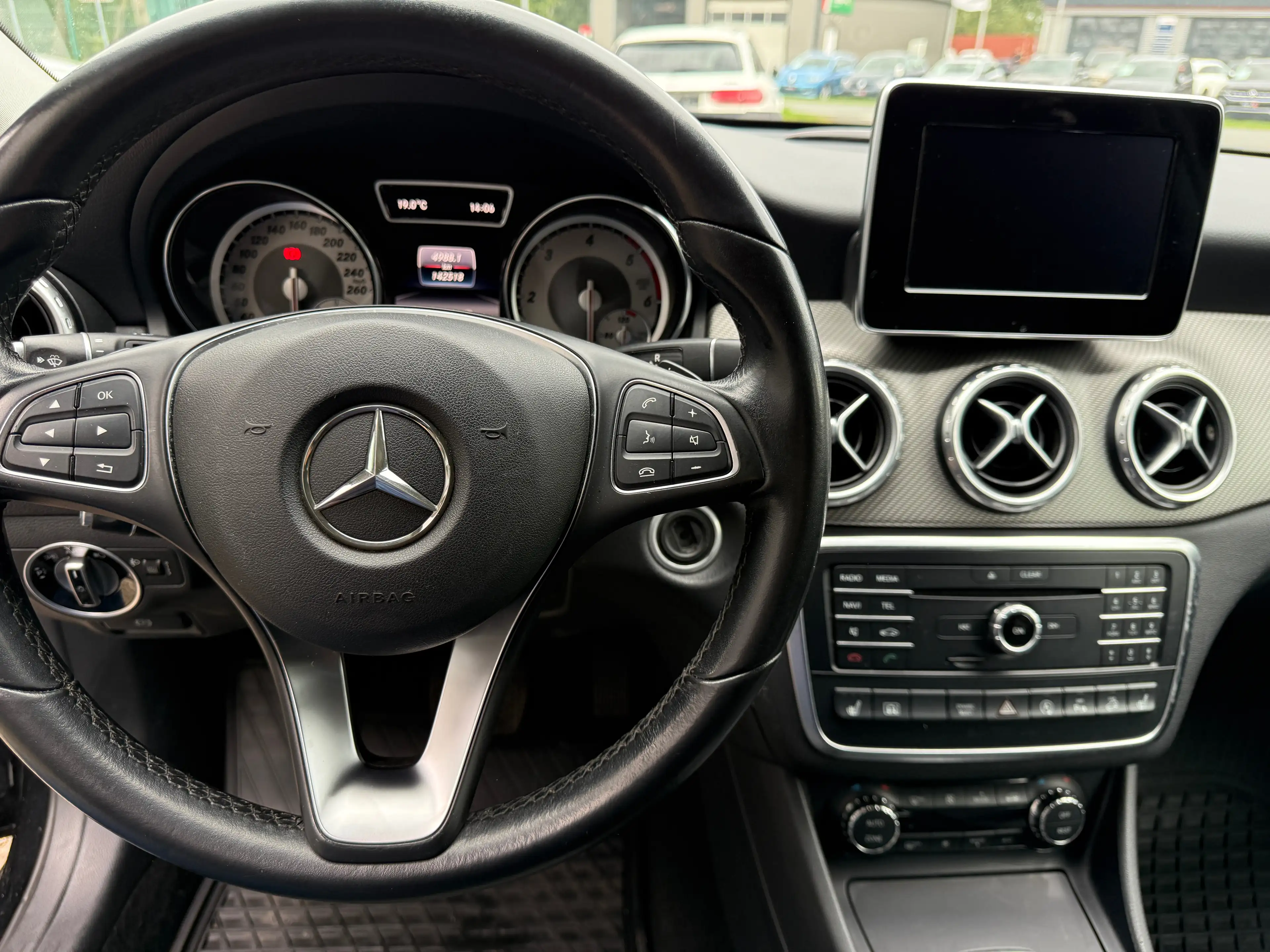 Mercedes-Benz GLA 200 CDI 4Matic Style *HU neu*AHK*Navi*PDC*SHZ*Teilleder*Automatik* — photo 13