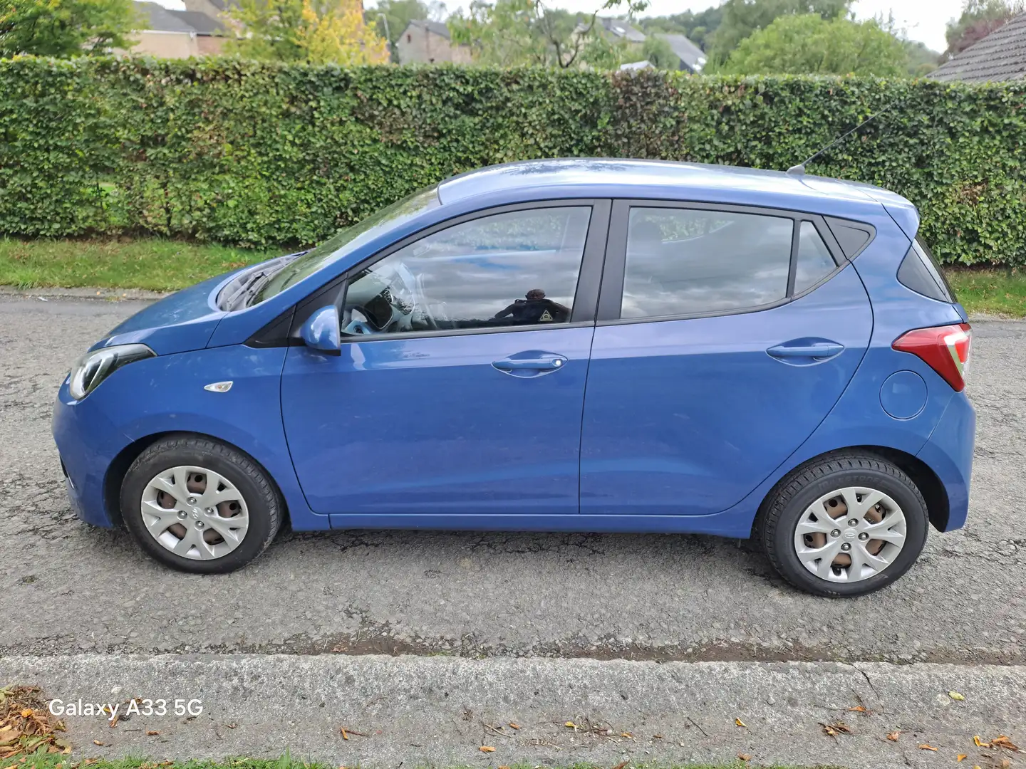 Hyundai i10 i10 1.0i Blue Drive Bleu - 1