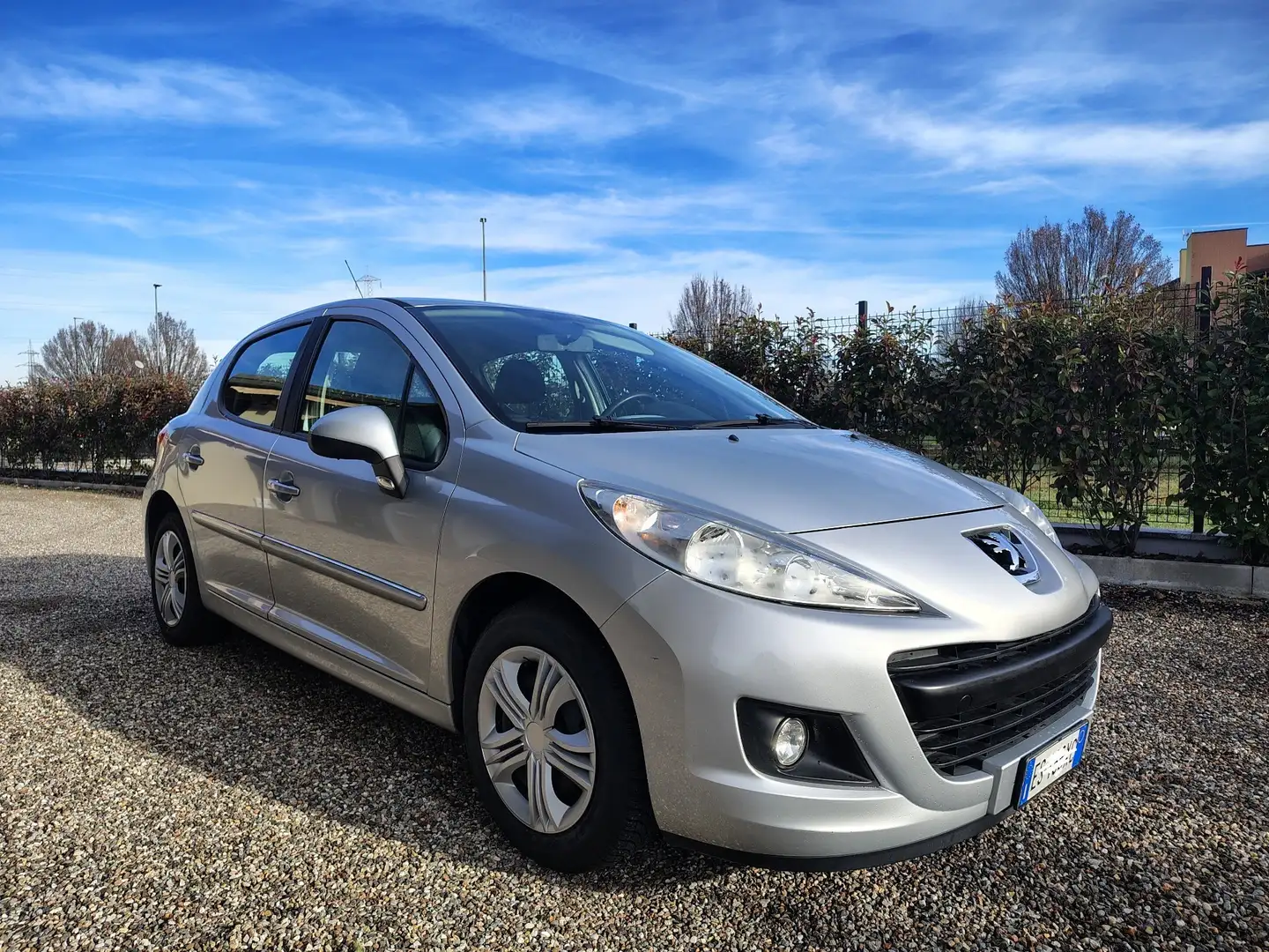 Peugeot 207 5p 1.4 8v Plus eco-Gpl 75cv Argento - 1