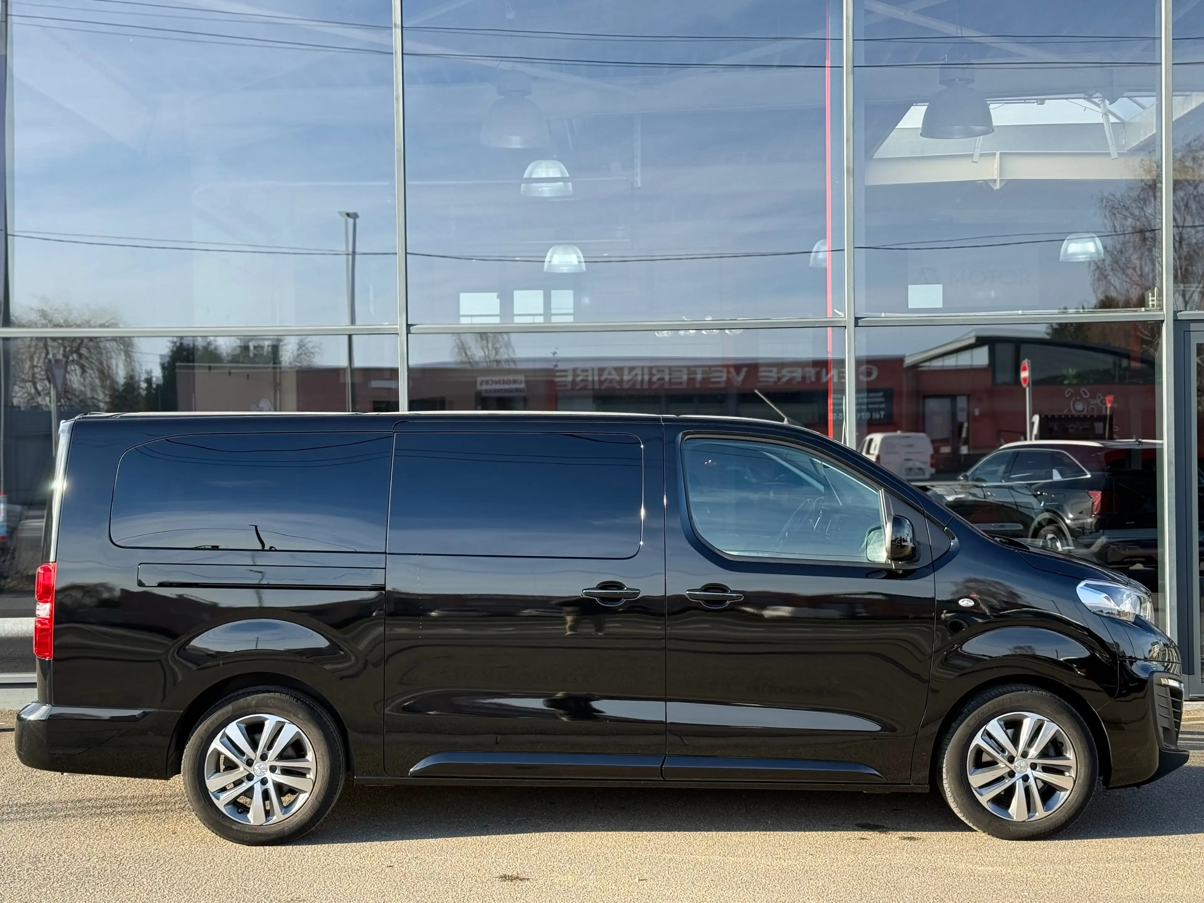 Peugeot Traveller 2.0HDi L3 TVAC DOUBLE CAB 5PL AUTO GPS CAMERA — photo 4