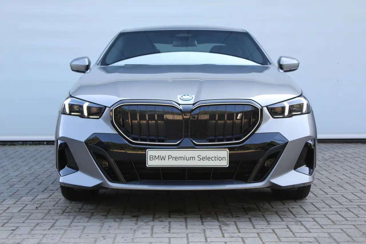 BMW i5 2026