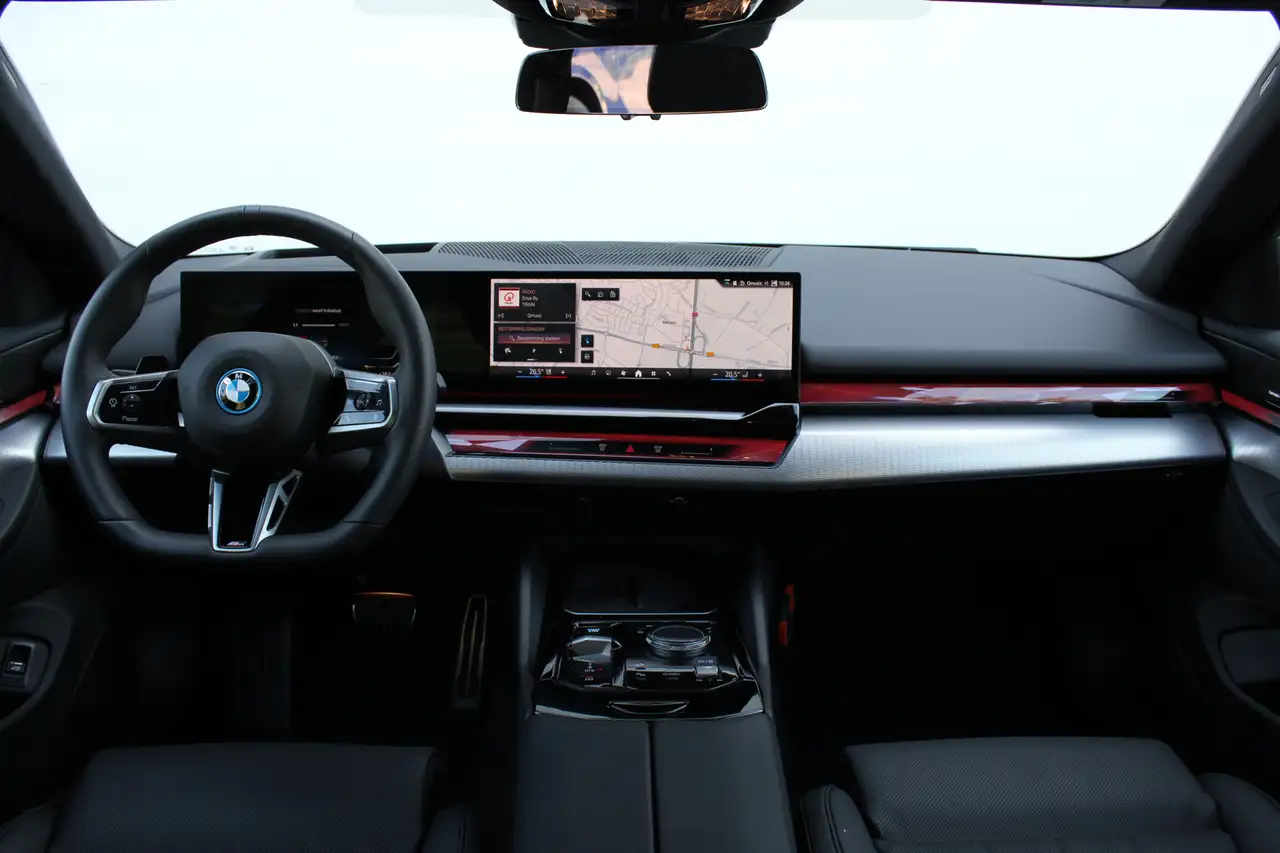 BMW i5 2026 — фото 12