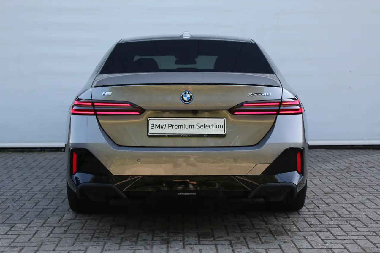 BMW i5 2026