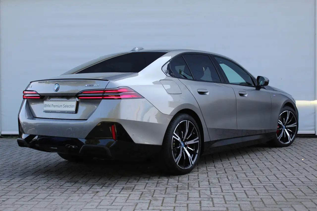 BMW i5 2026