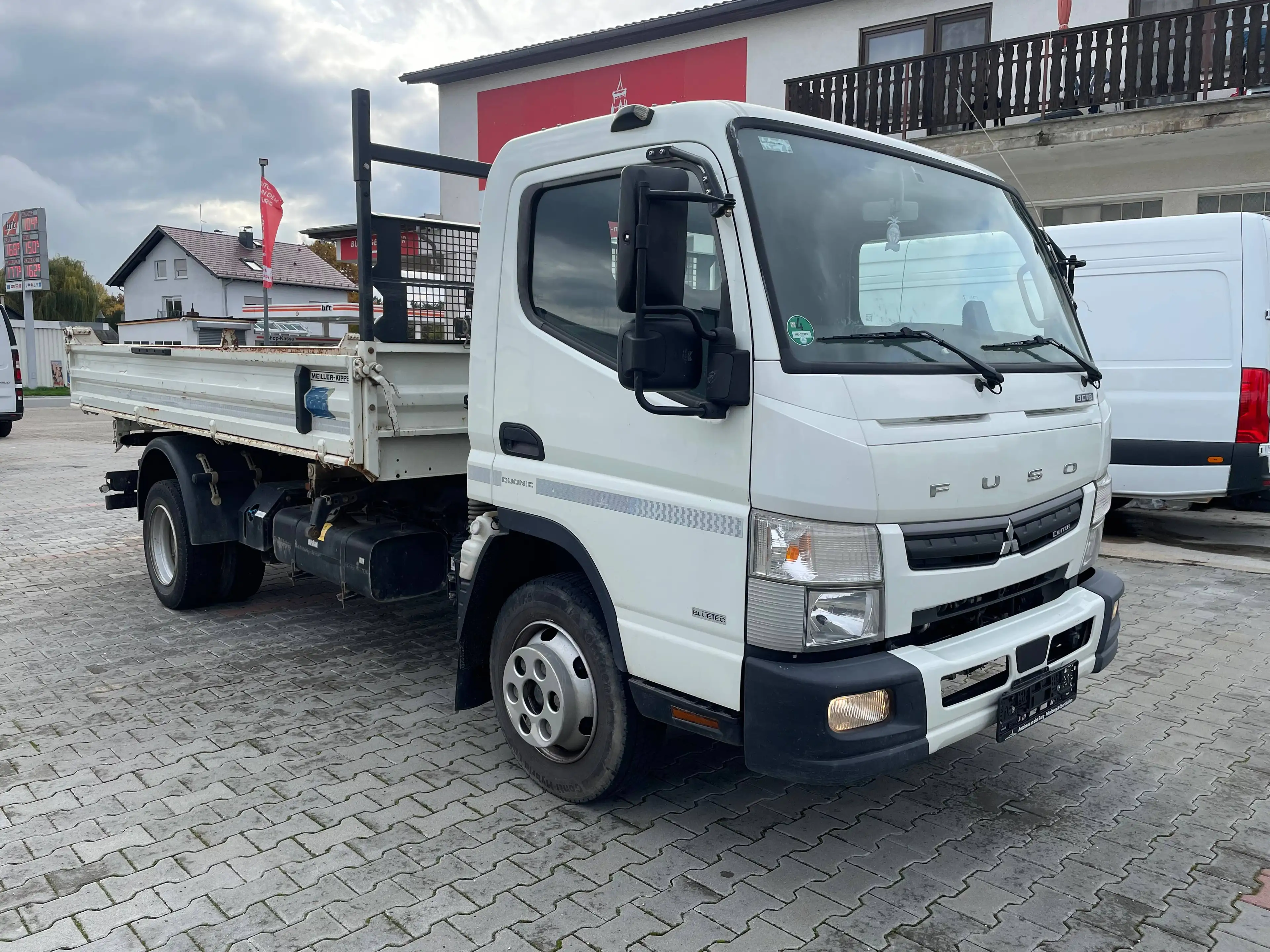 Mitsubishi Canter Fuso Canter 3 Seiten Kipper — photo 8
