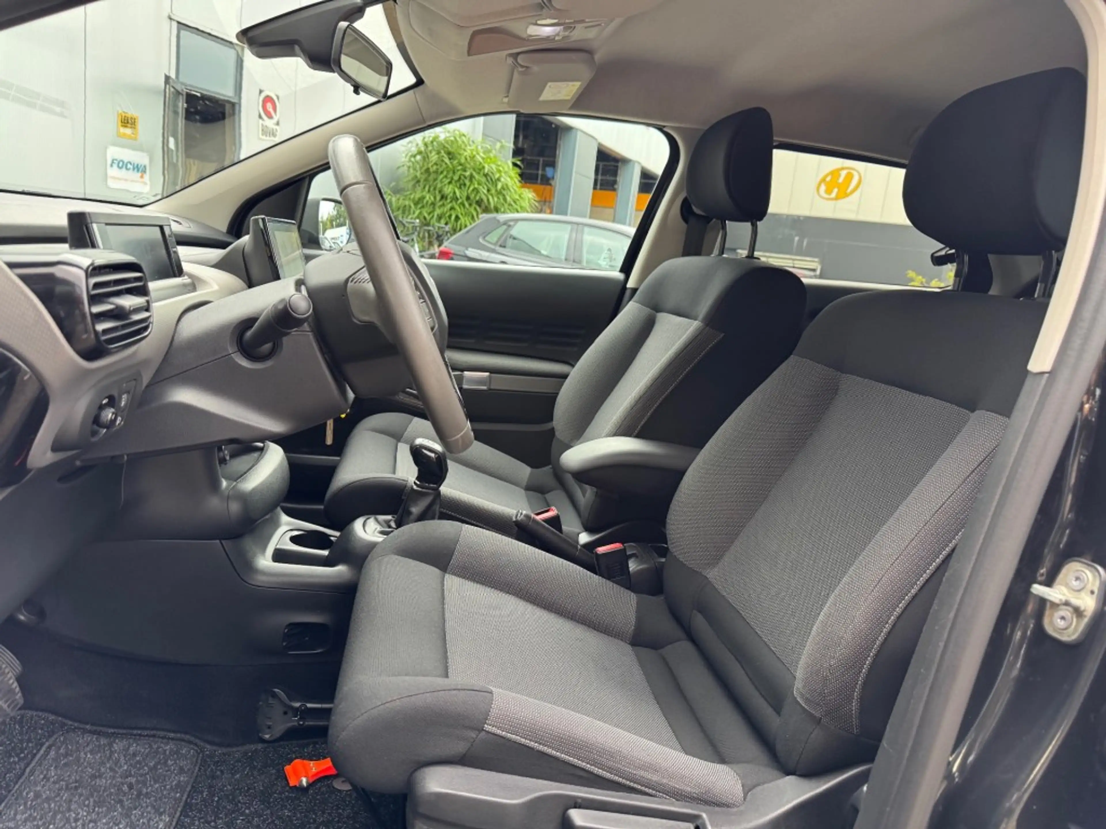 Citroen C4 Cactus 1.2 PureTech Shine - camera - navi — photo 14