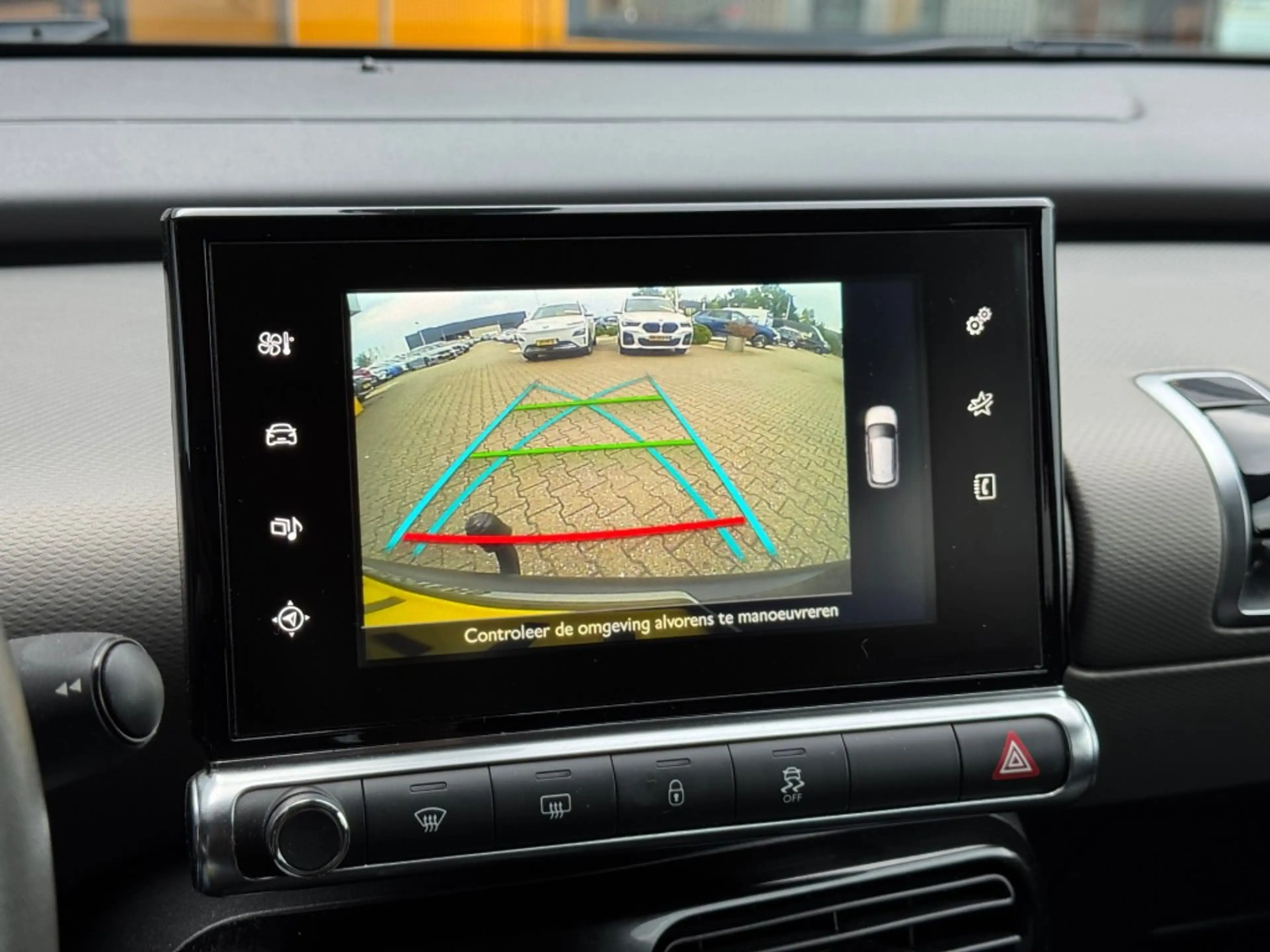 Citroen C4 Cactus 1.2 PureTech Shine - camera - navi — photo 10