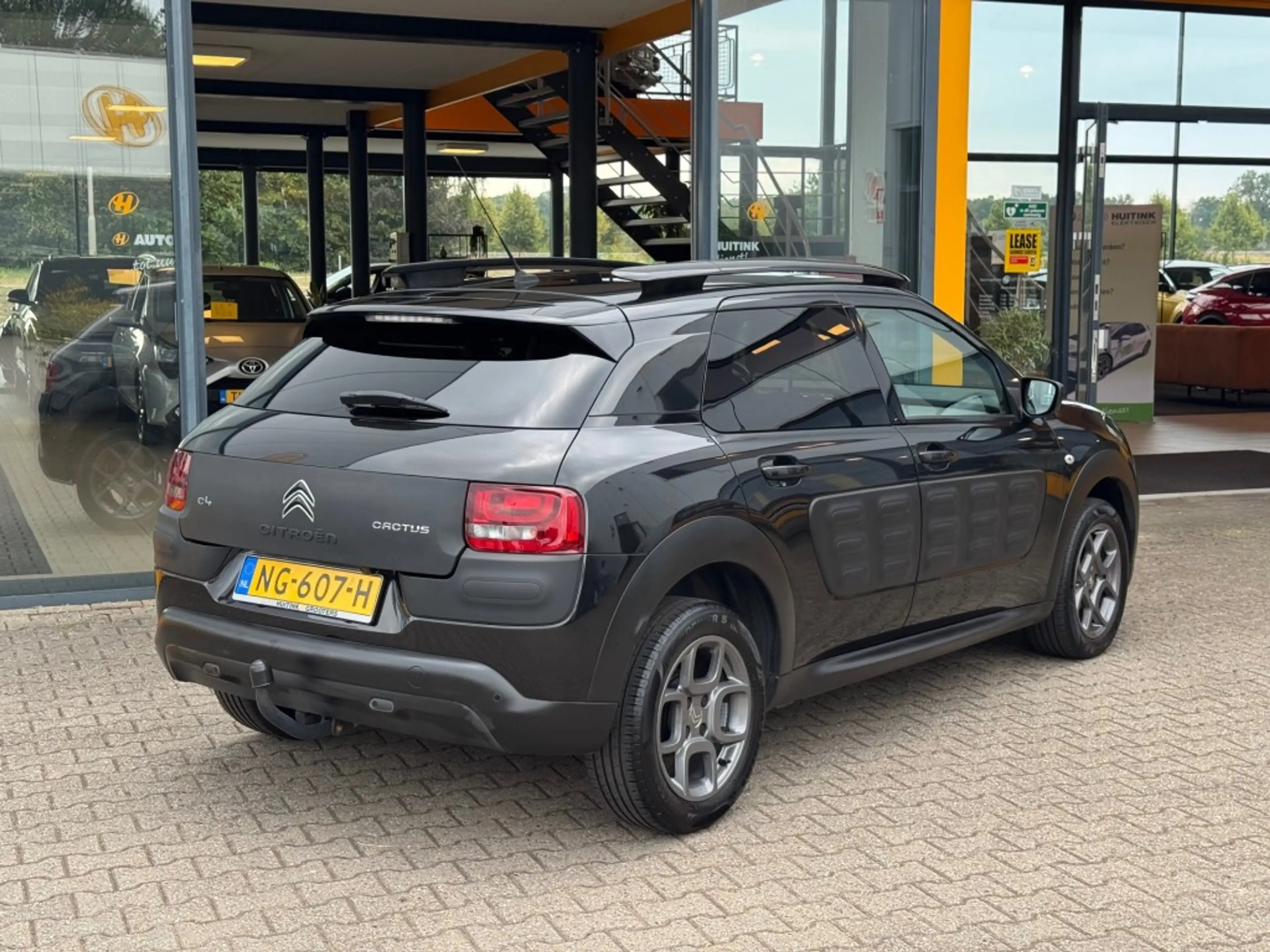 Citroen C4 Cactus 1.2 PureTech Shine - camera - navi — photo 4