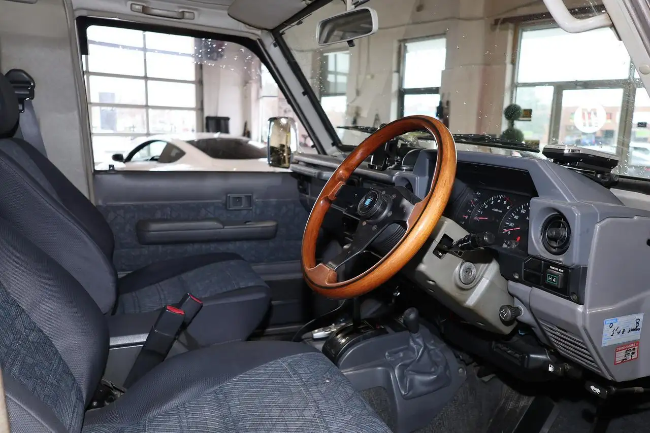 Toyota Land Cruiser снимка Toyota Land Cruiser
