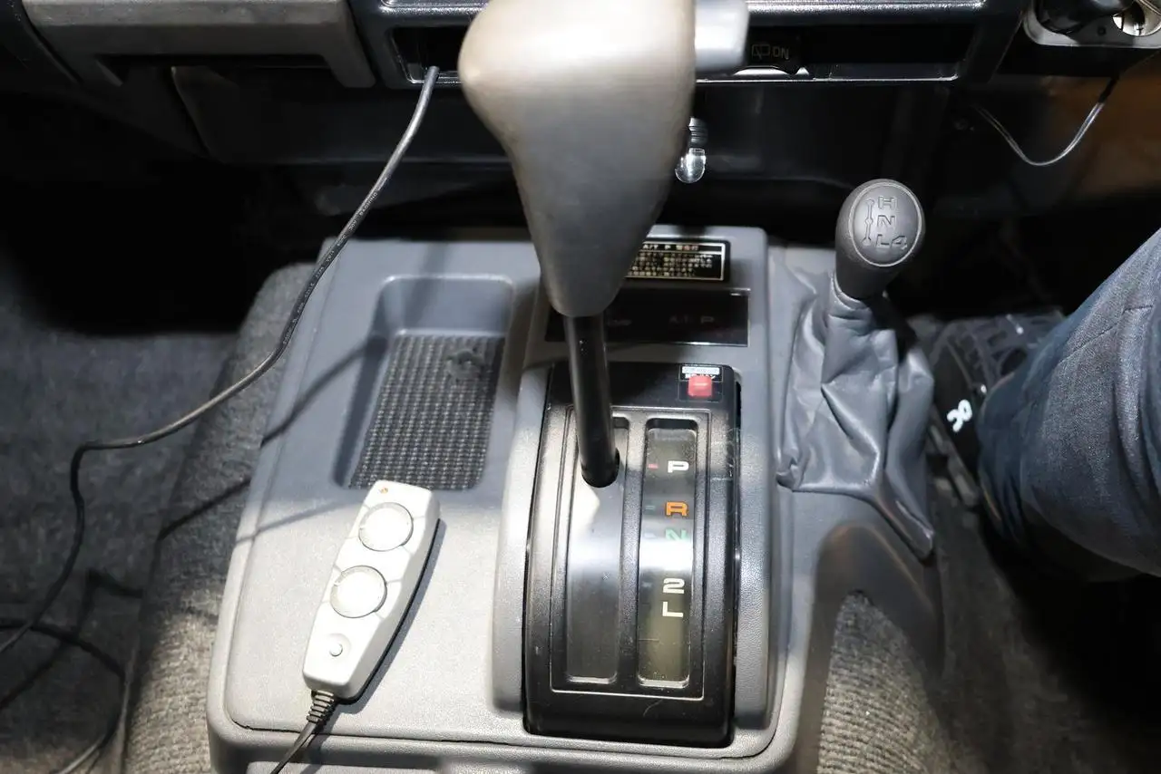 Toyota Land Cruiser снимка Toyota Land Cruiser