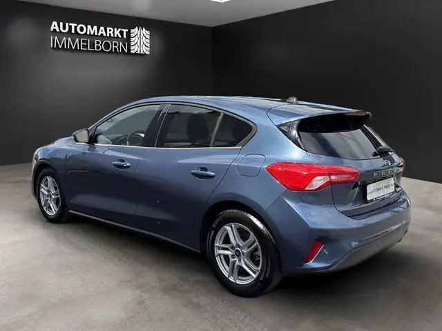 Ford Focus view 5