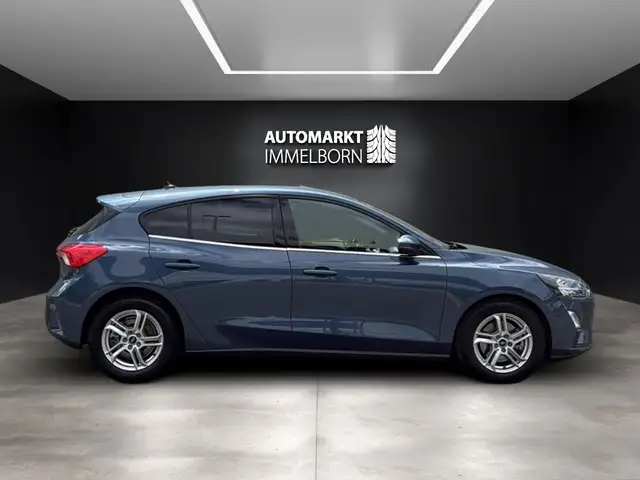 Ford Focus view 7