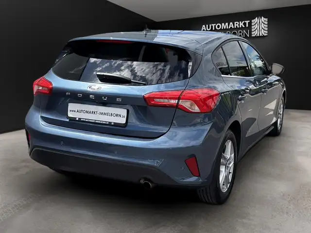 Ford Focus view 11