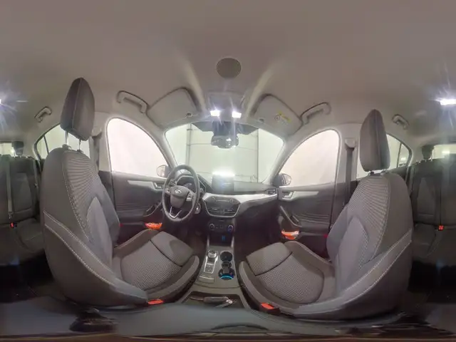 Ford Focus view 13