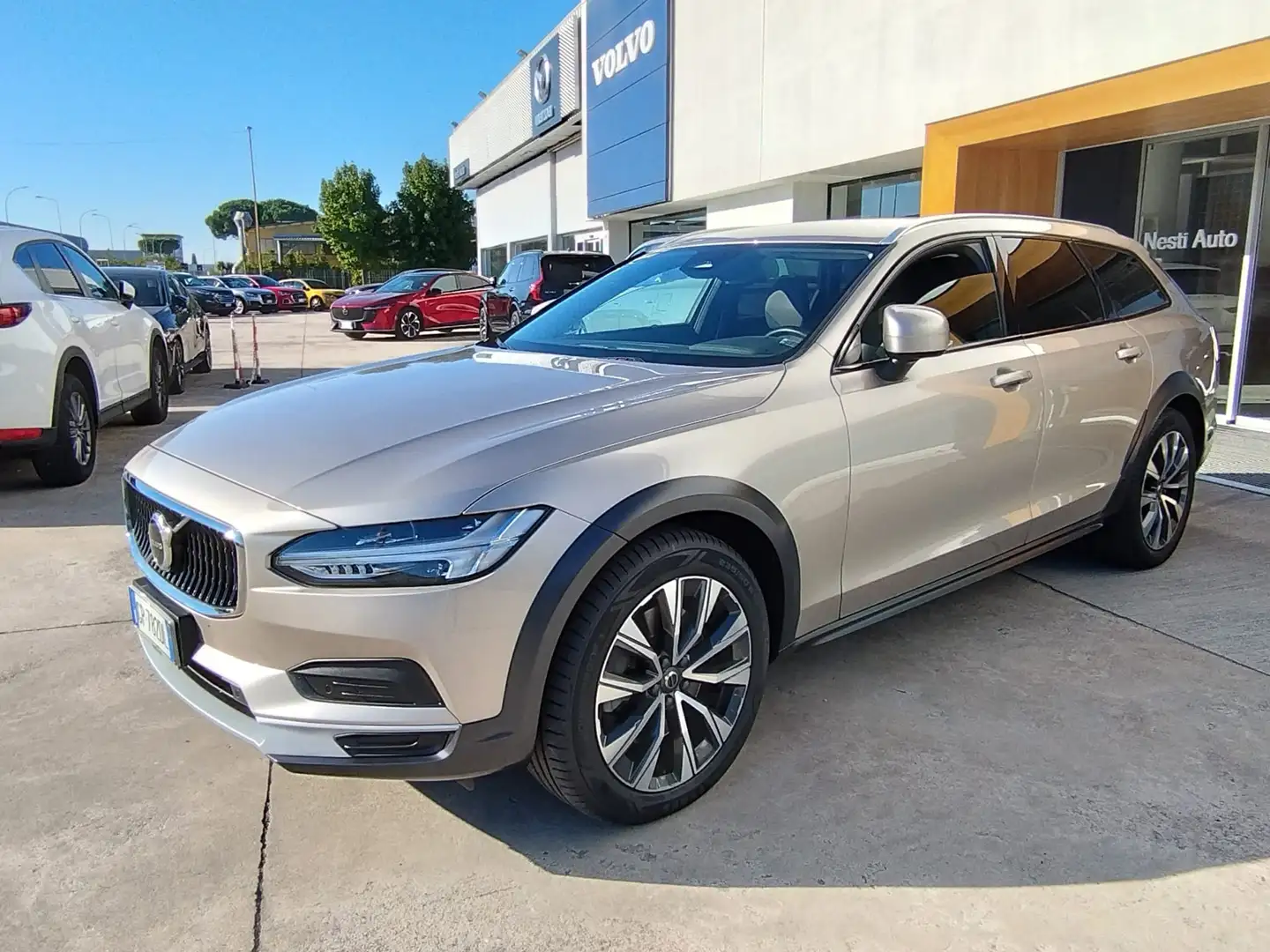 Volvo V90 Cross Country V90 2021 Cross Country 2.0 b4 Core awd auto Beige - 1
