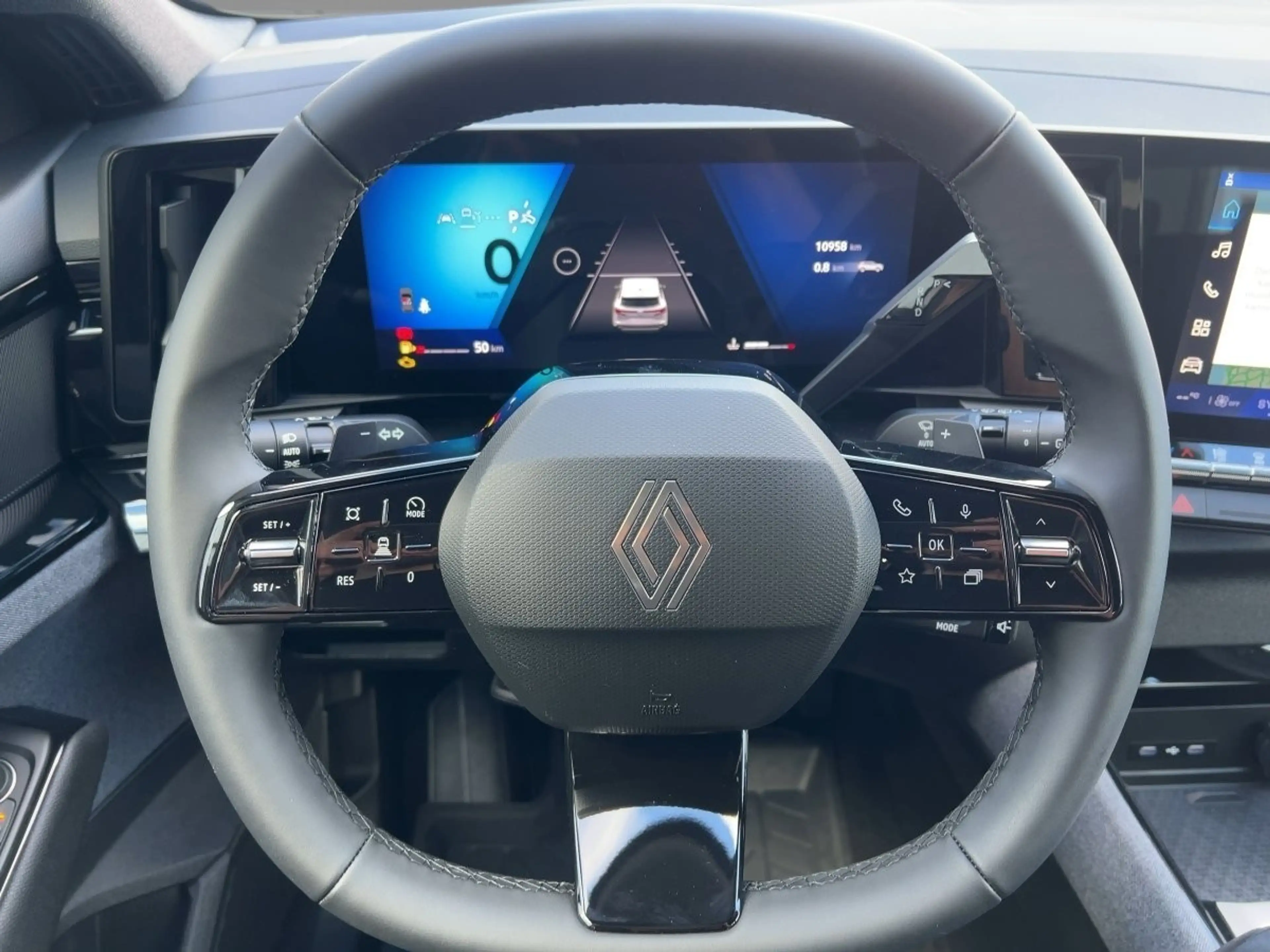 Renault Austral 1.3 TCE 160 Evolution — photo 11