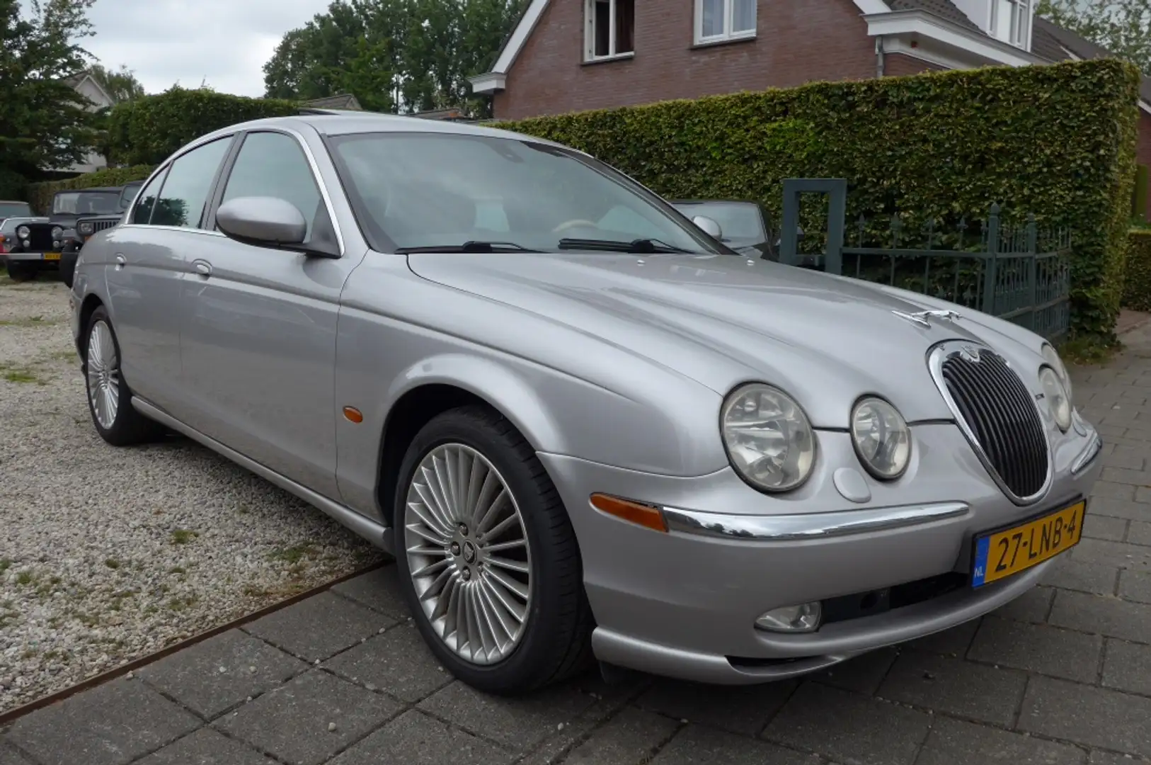 Jaguar S-Type 2.5 V6 Executive Grijs - 1