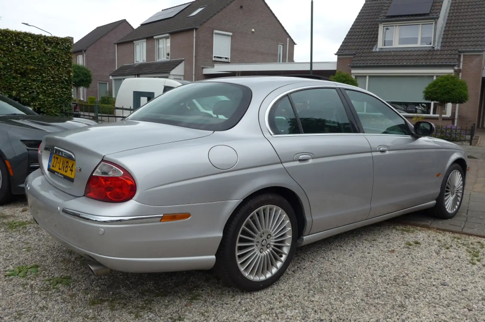 Jaguar S-Type 2.5 V6 Executive Grijs - 2