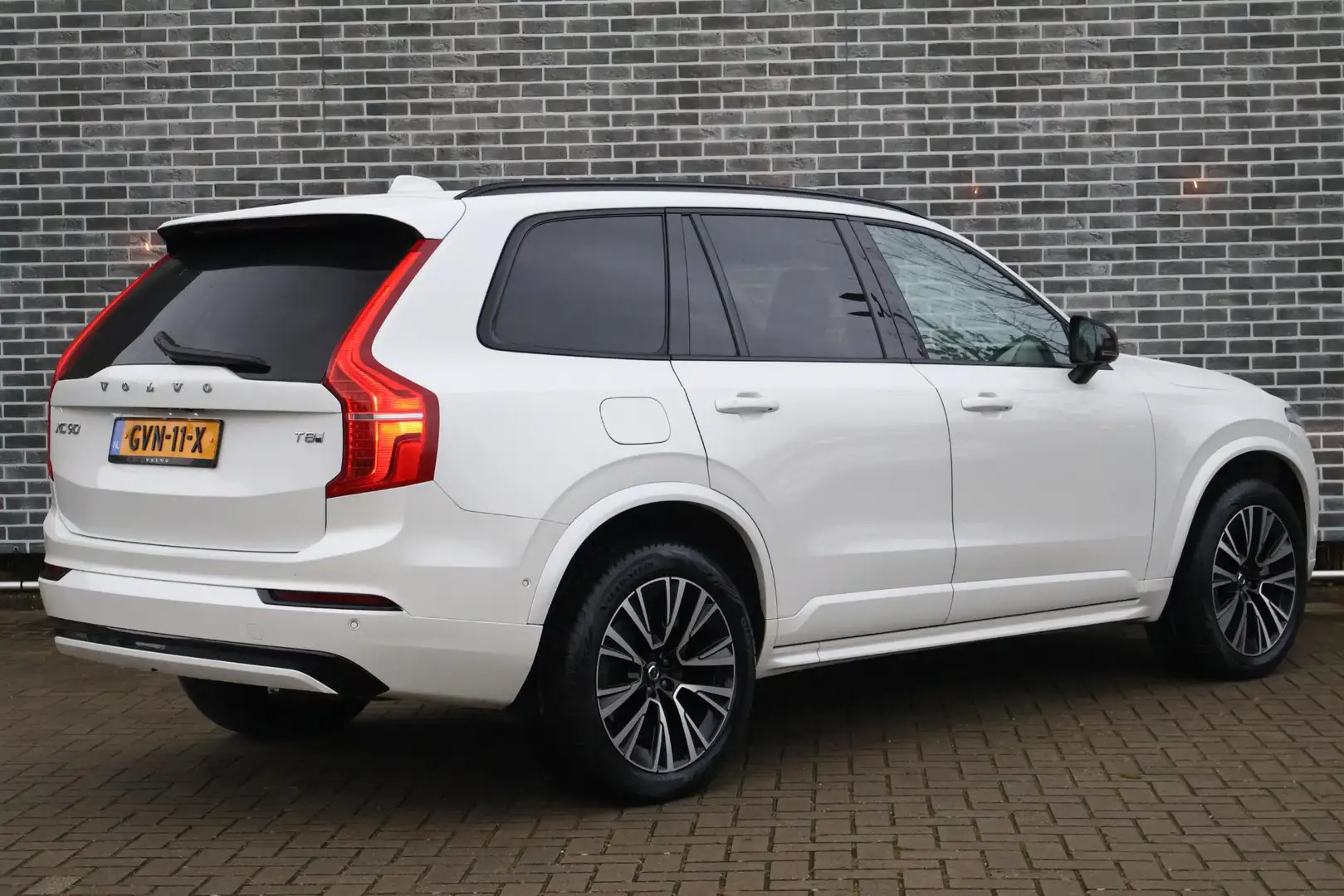 Volvo XC90 2.0 T8 Plug-in hybrid AWD Ultra Dark | Bowers & Wi Blanco - 2