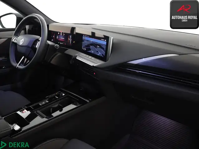 Opel Astra view 10