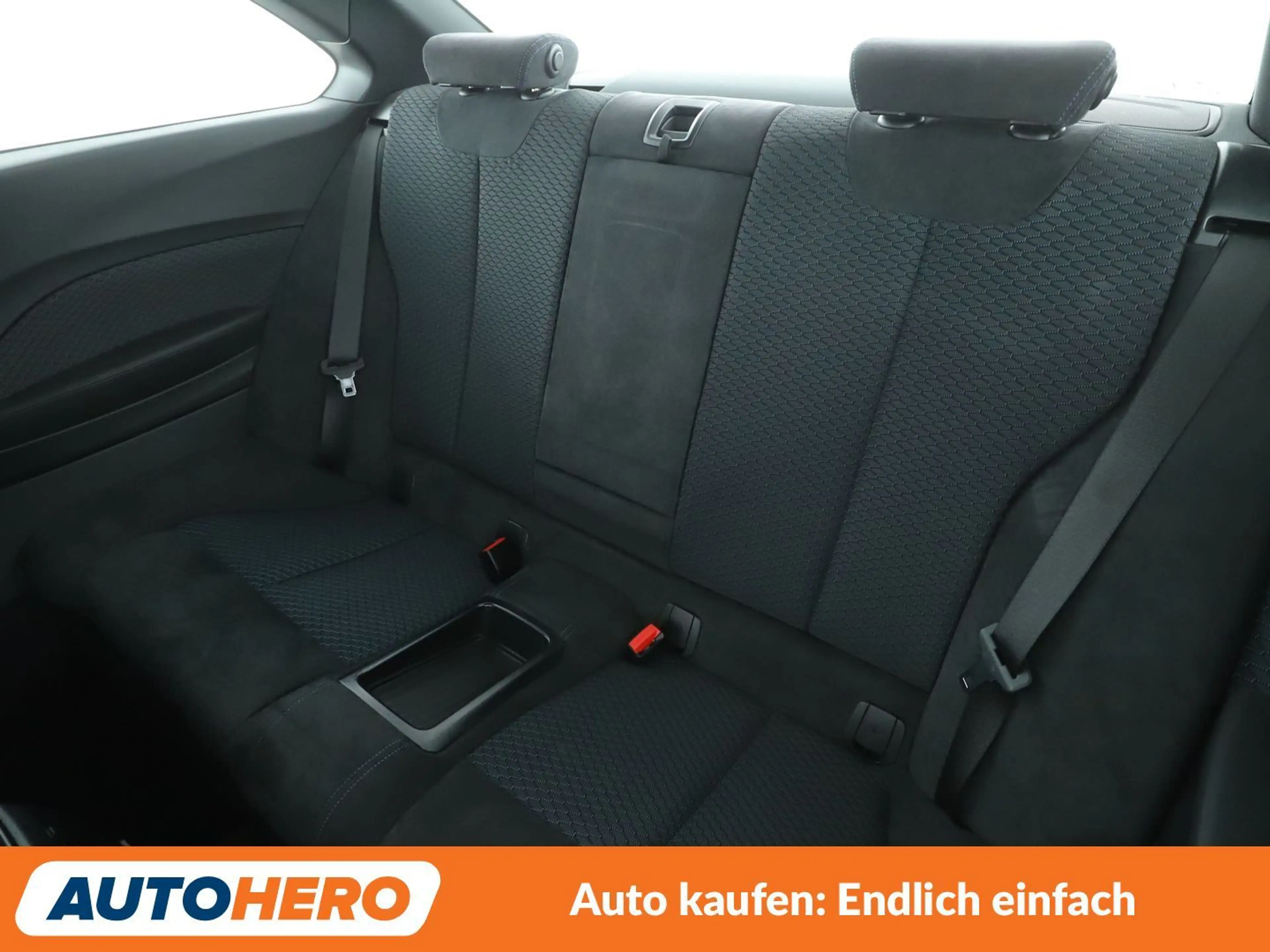 BMW M2 M240i — photo 14