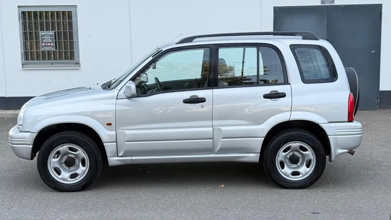 Suzuki Grand Vitara 5-trg 2.5 V 6 Limited/KLIMA/TÜV NEU, foto 3