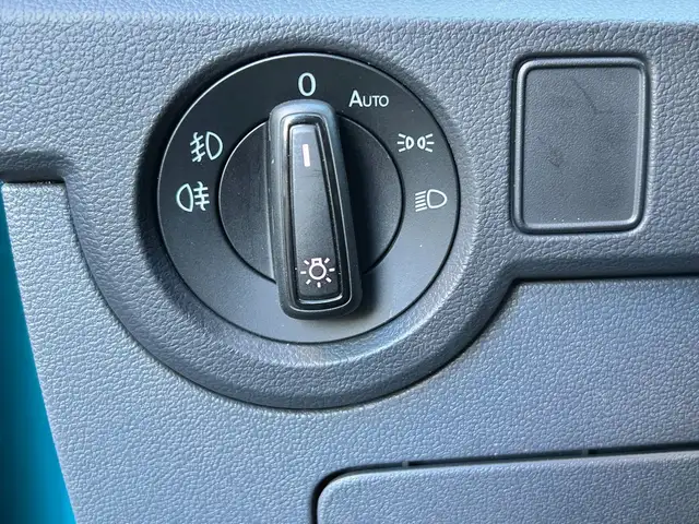 Volkswagen T-Cross view 17