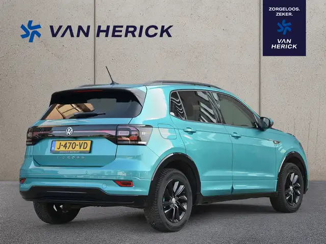 Volkswagen T-Cross view 4