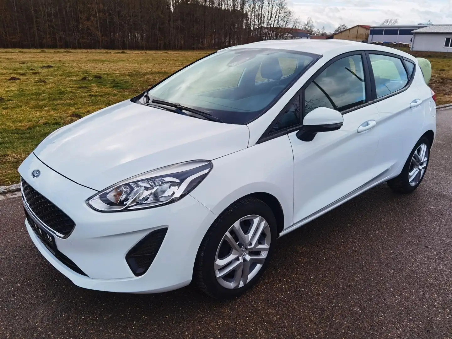 Ford Fiesta Cool & Connect Blanc - 1