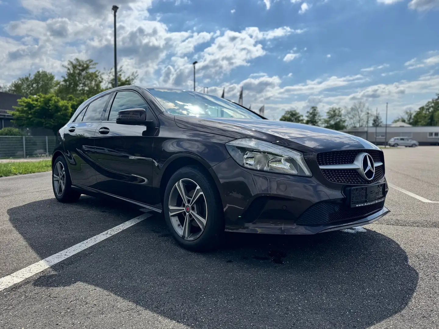 Mercedes-Benz A 180 A 180 d BlueEFFICIENCY Edition Braun - 1