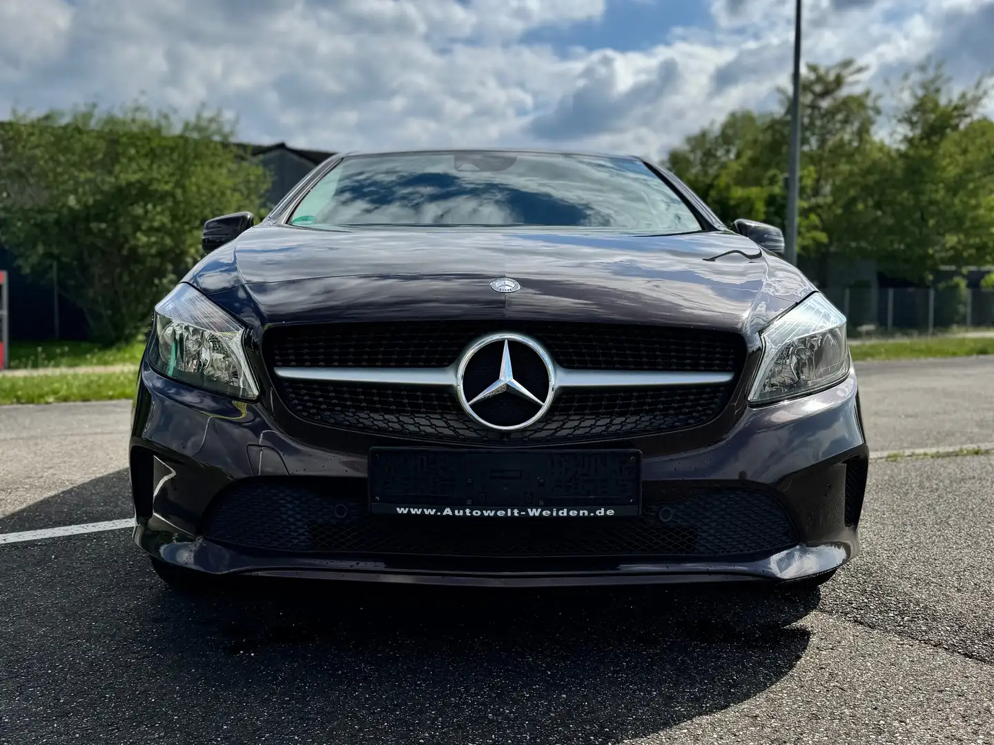 Mercedes-Benz A 180 A 180 d BlueEFFICIENCY Edition Braun - 2