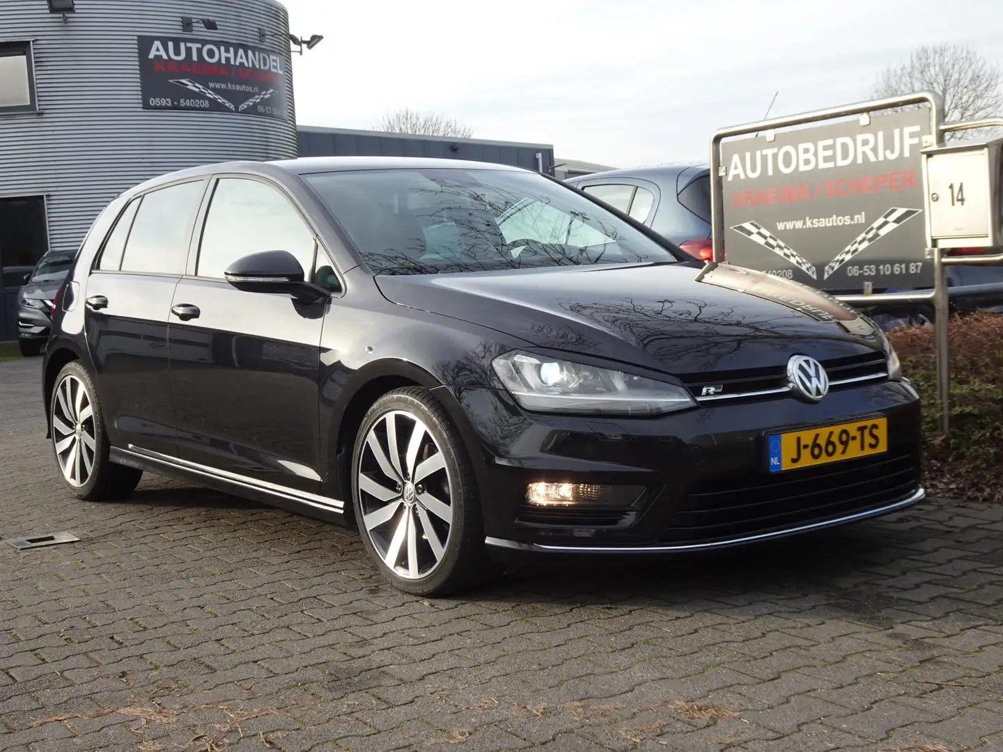 Volkswagen Golf 1.4 TSI ACT Business Edition R Connected Noir - 1