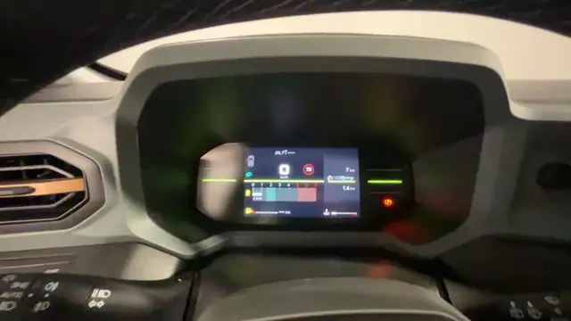 Dacia Duster view 11
