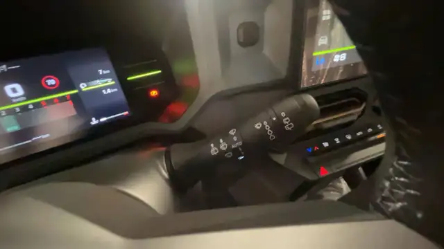 Dacia Duster view 14
