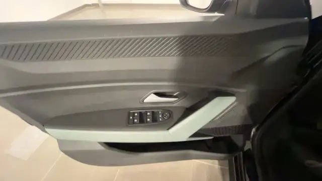 Dacia Duster view 18