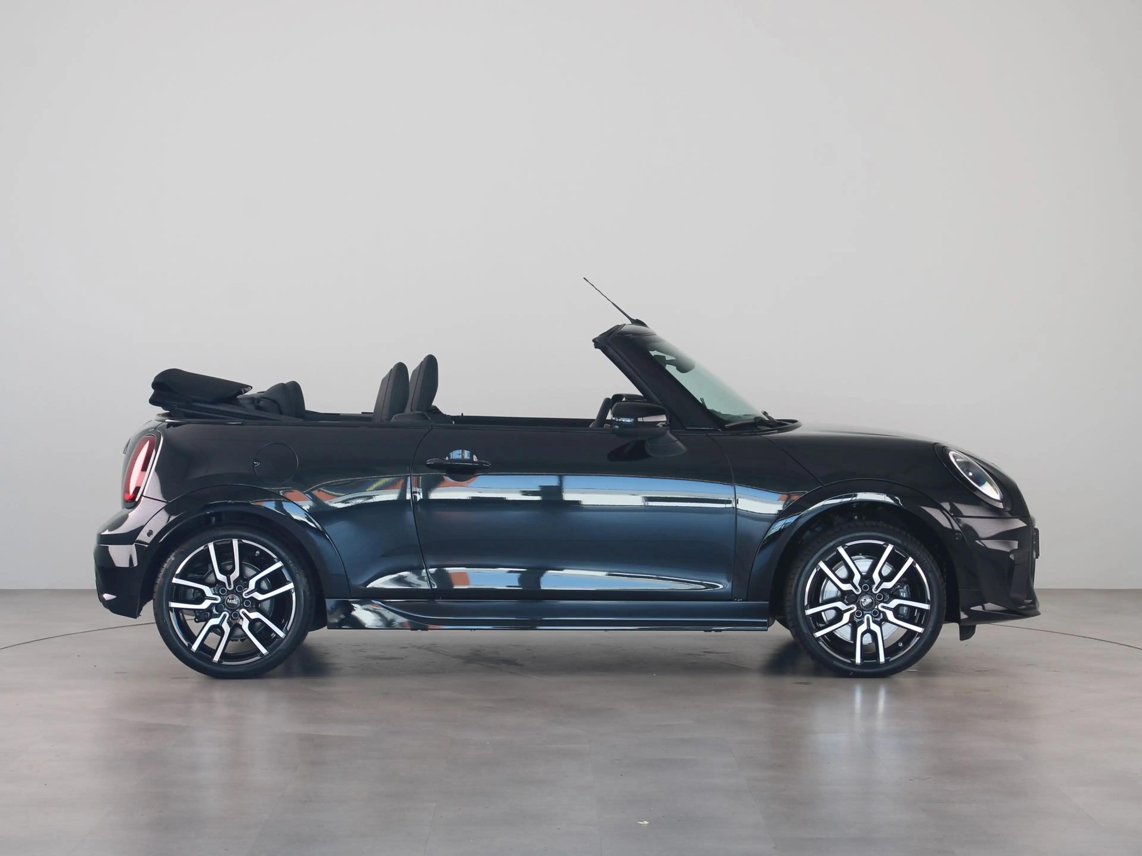 MINI Cooper C Cabrio John Cooper Works Pakket M PRIVATE LEASE EUR 673,- — photo 7