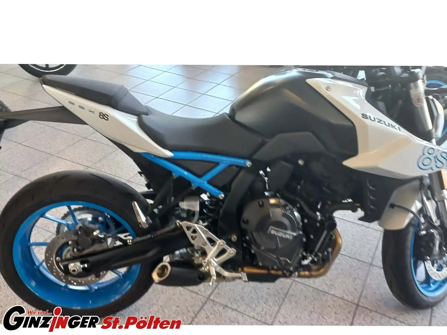 Suzuki GSX 8S Wit - 2