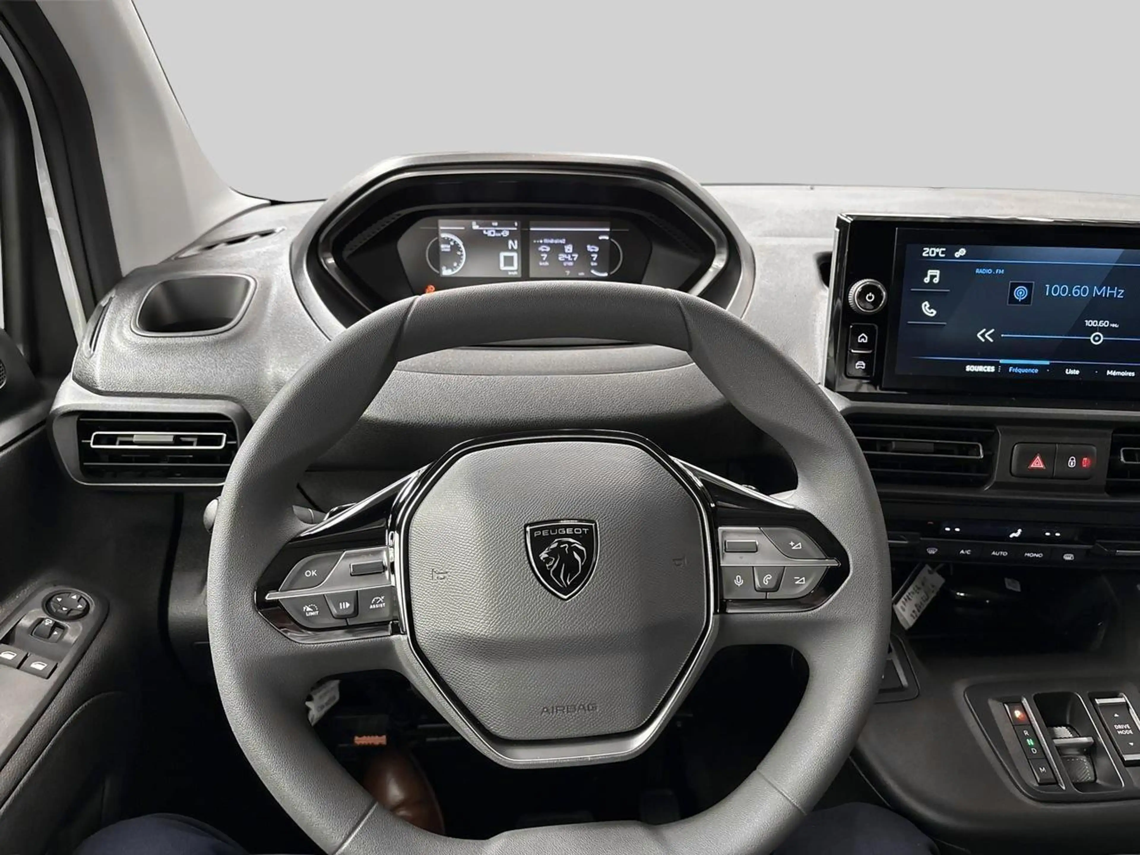 Peugeot Partner 1.5 BlueHDi 96kW L2 EAT8 Allure CLIMA/2PL/CAMERA/C — photo 9