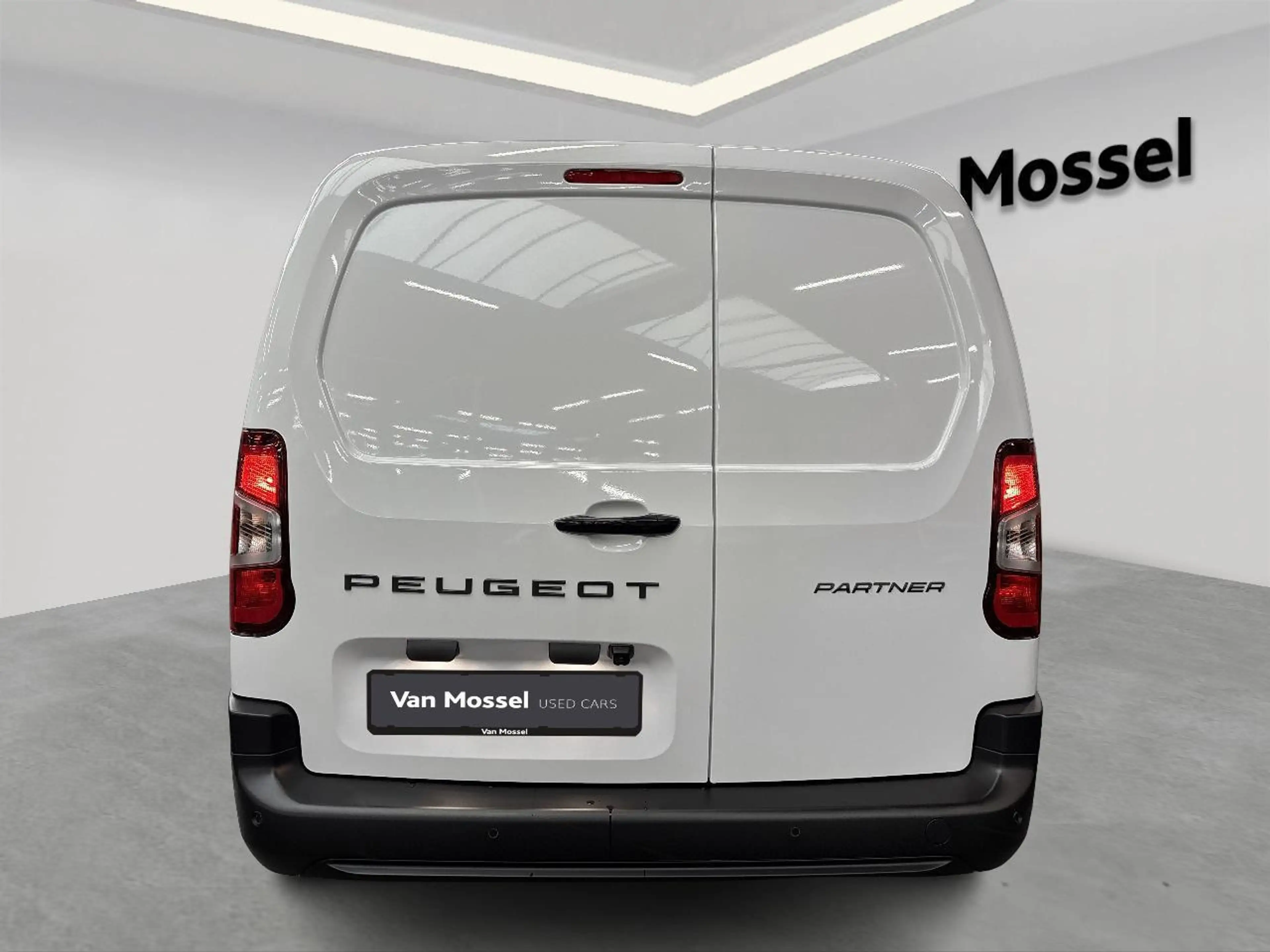 Peugeot Partner 1.5 BlueHDi 96kW L2 EAT8 Allure CLIMA/2PL/CAMERA/C — photo 3
